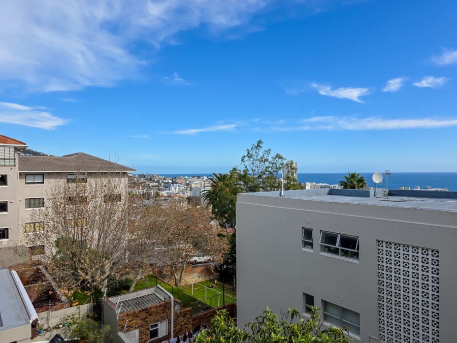To Let 2 Bedroom Property for Rent in Sea Point Western Cape